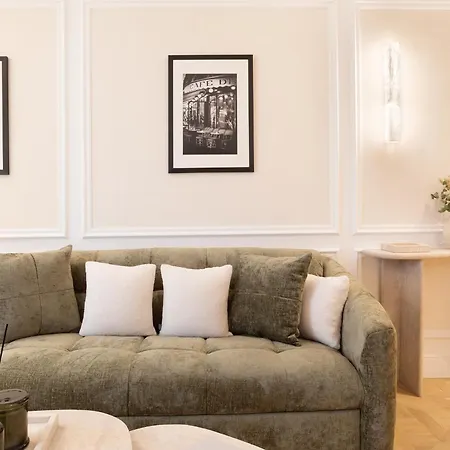 Appartamento Thelander - Serviced In Champs Elysées Parigi